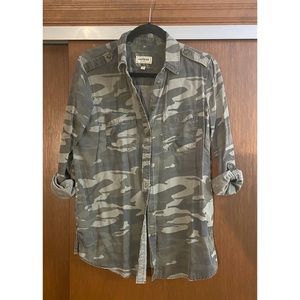 Express camo boyfriend long sleeve size med